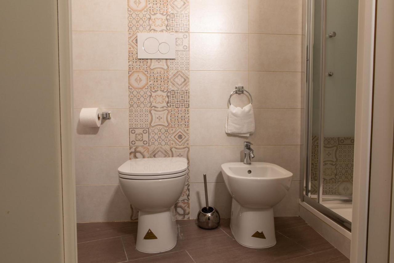 Bibbi'S House San Lorenzo Рим Екстериор снимка