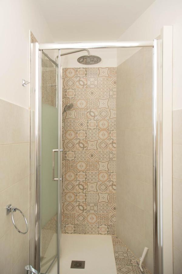 Bibbi'S House San Lorenzo Рим Екстериор снимка