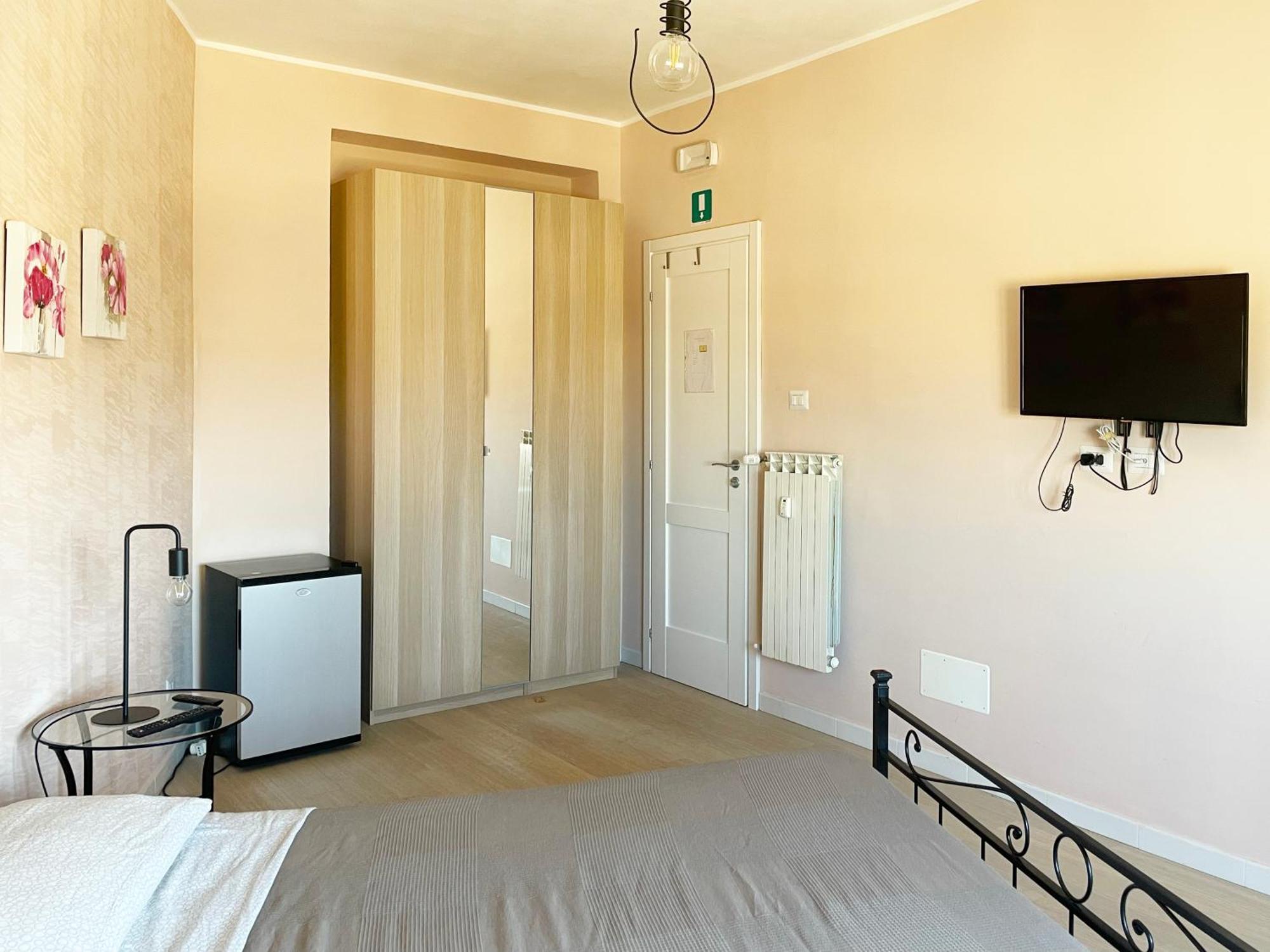 Bibbi'S House San Lorenzo Рим Екстериор снимка