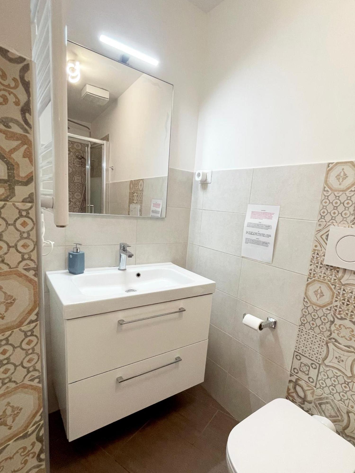 Bibbi'S House San Lorenzo Рим Екстериор снимка