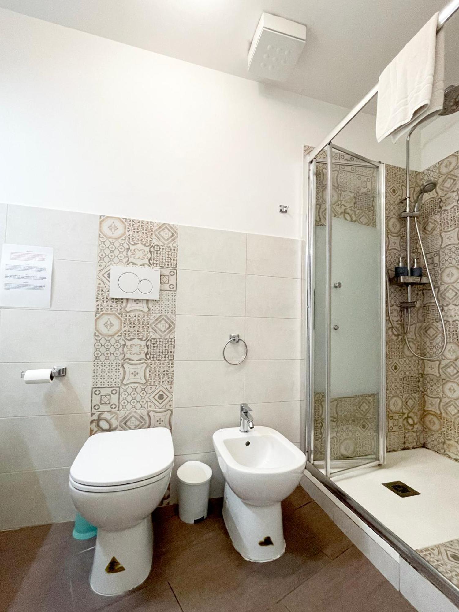 Bibbi'S House San Lorenzo Рим Екстериор снимка